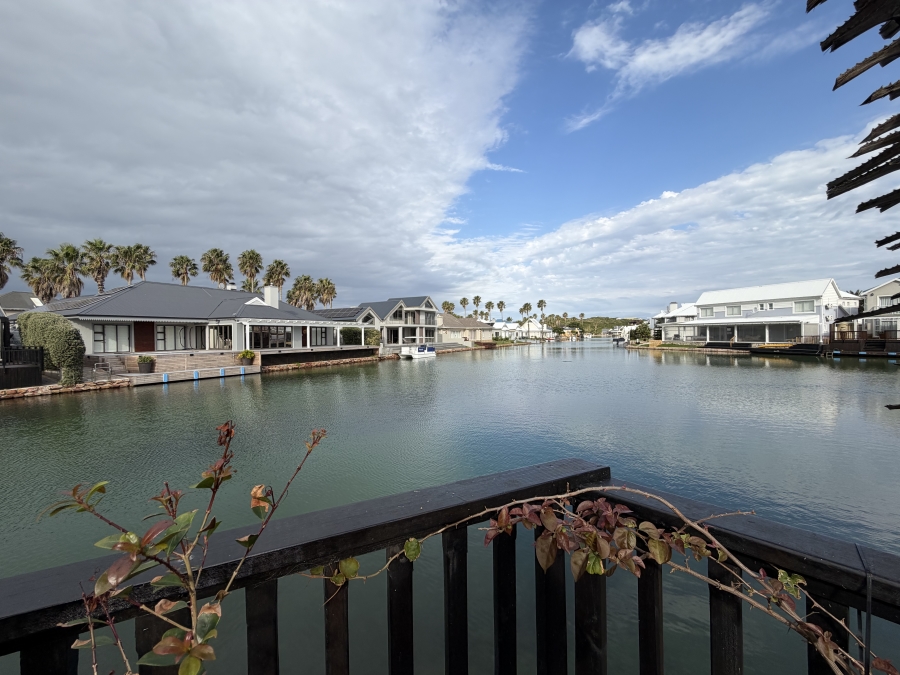 6 Bedroom Property for Sale in Marina Martinique Eastern Cape